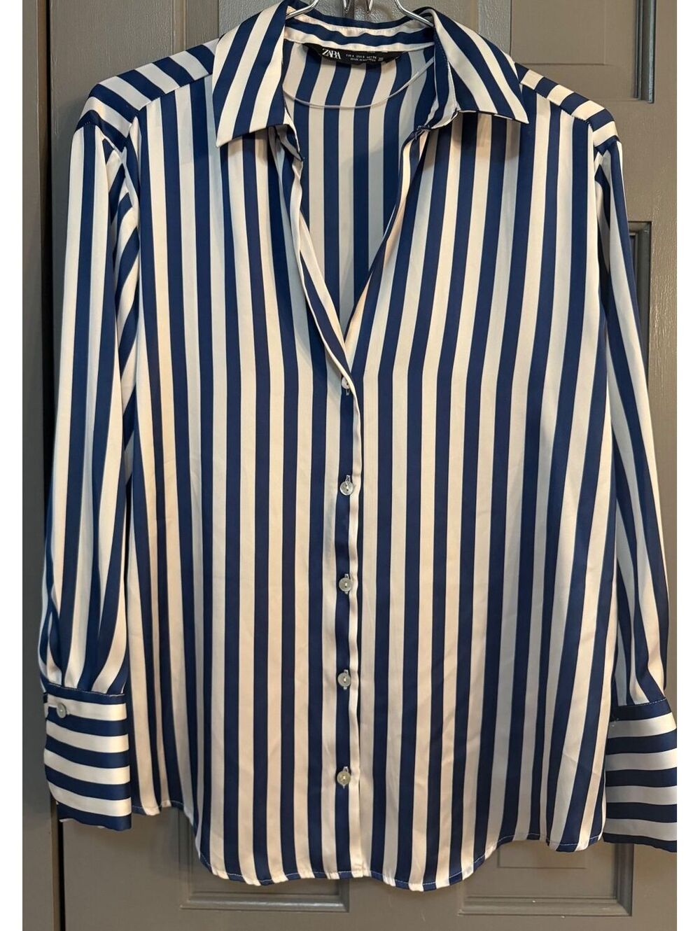 ZARA Flowy Blue & White Vertical Striped Satin-Effect Button Down Shirt Sz S